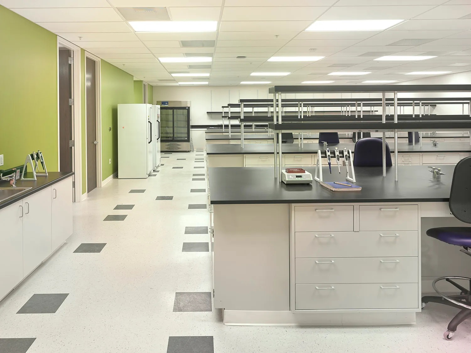 Endüstriyel Laboratuvar Kurulumu